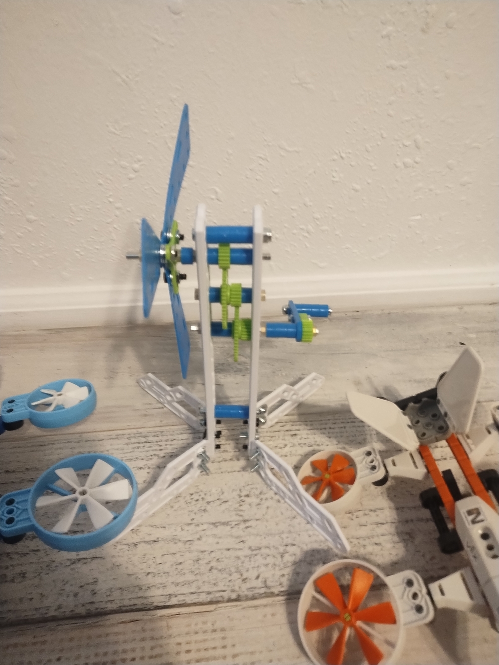 HEXBUG Vex Robotics Rescue Division Explorer Build-able Robotic Set lot  6 - Picture 14 of 16